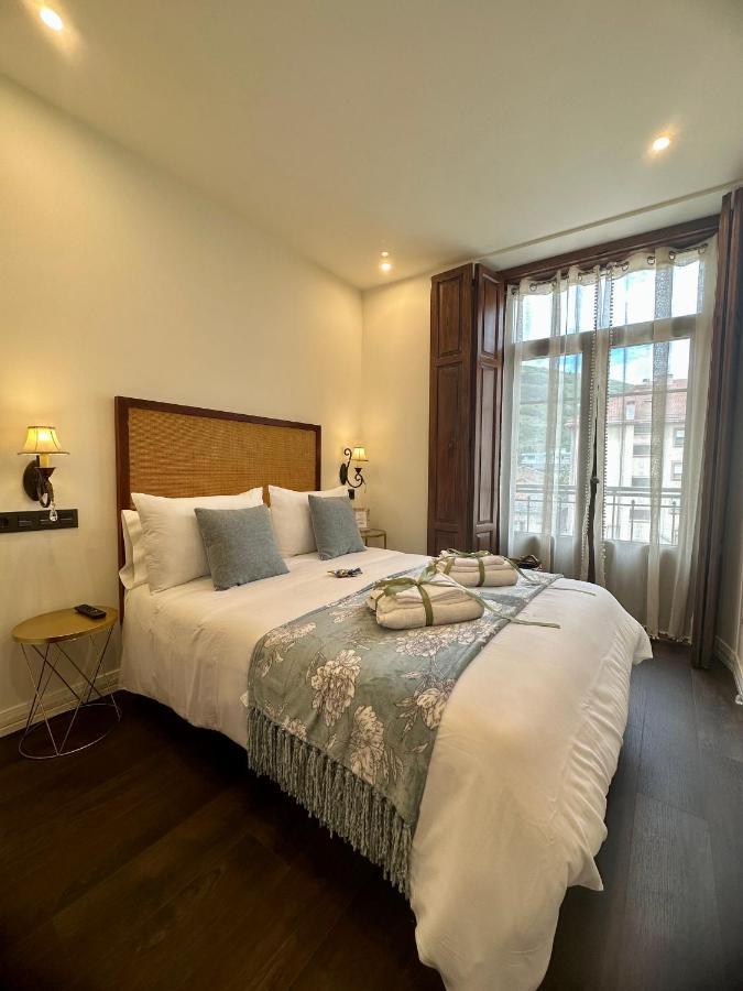 Claren'S Boutique Rooms Cangas De Narcea Exteriér fotografie