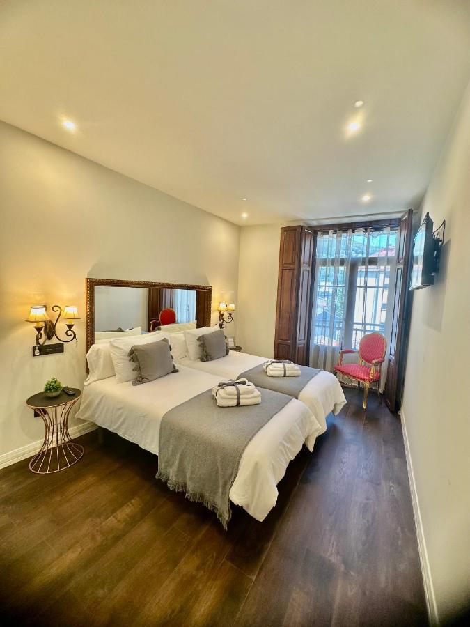 Claren'S Boutique Rooms Cangas De Narcea Exteriér fotografie