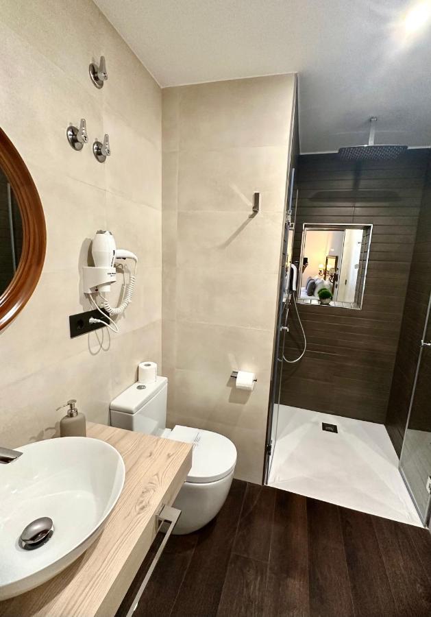 Claren'S Boutique Rooms Cangas De Narcea Exteriér fotografie