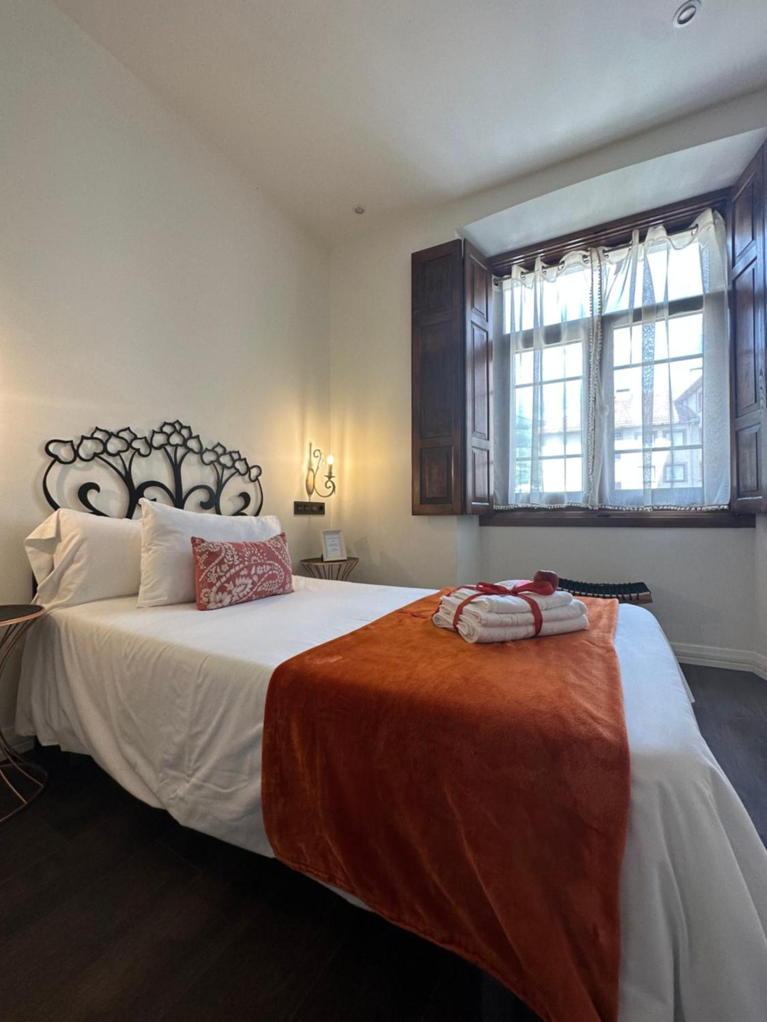 Claren'S Boutique Rooms Cangas De Narcea Exteriér fotografie
