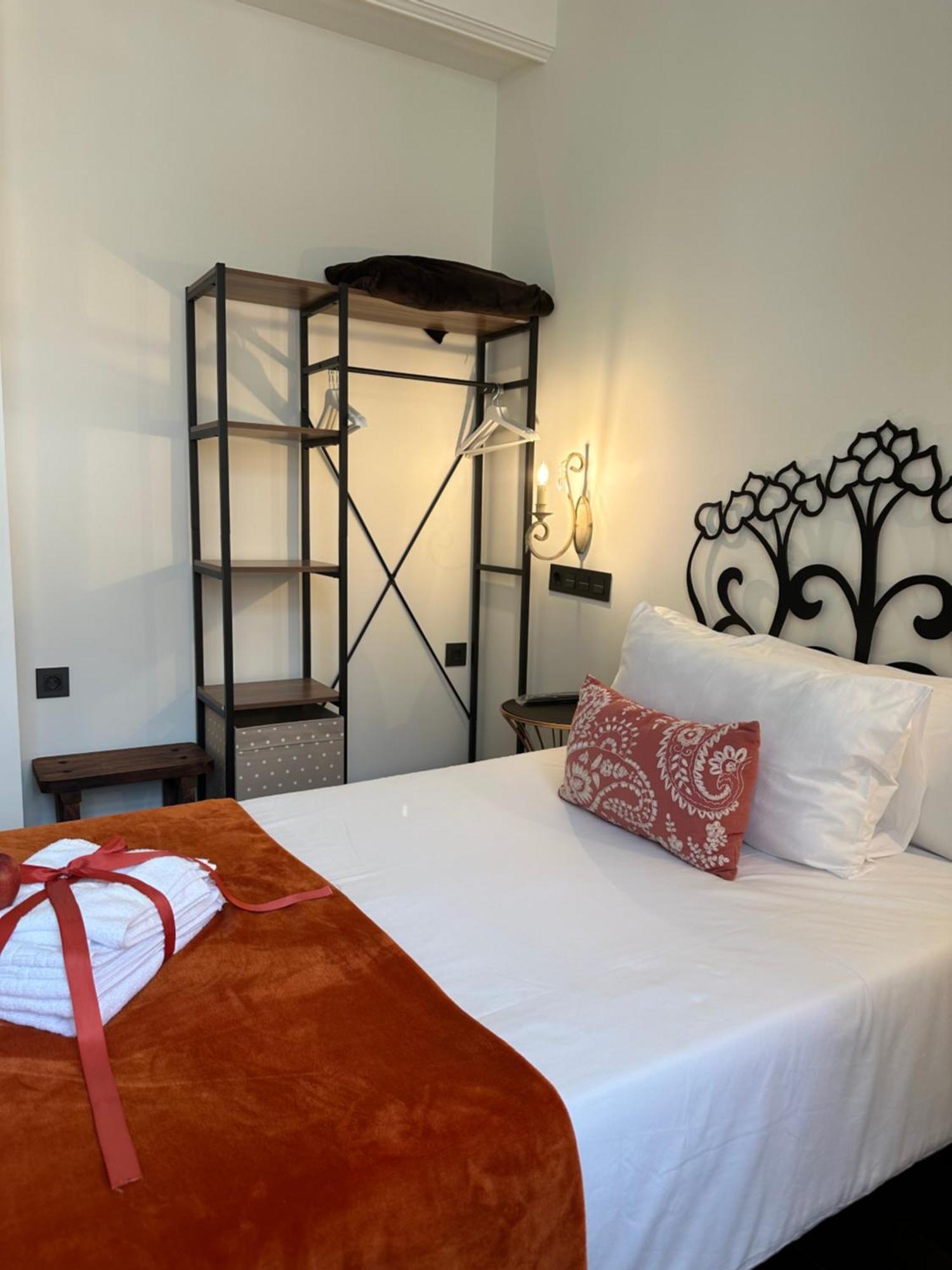 Claren'S Boutique Rooms Cangas De Narcea Exteriér fotografie