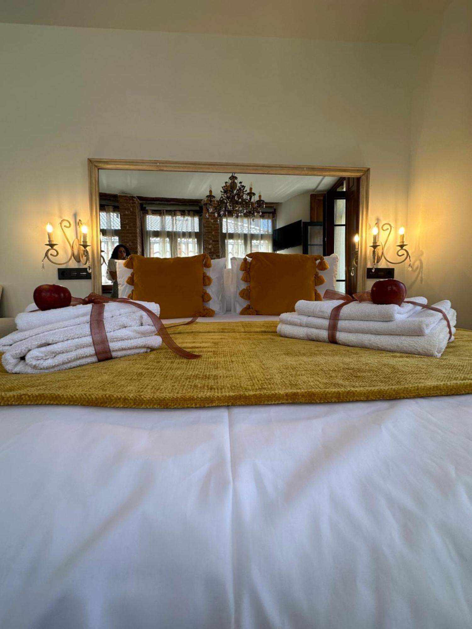 Claren'S Boutique Rooms Cangas De Narcea Exteriér fotografie